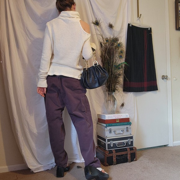 shoulder hole knit turtleneck - Picture 2 of 7